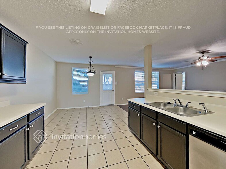 Building Photo - 1512 Windy Meadows Dr