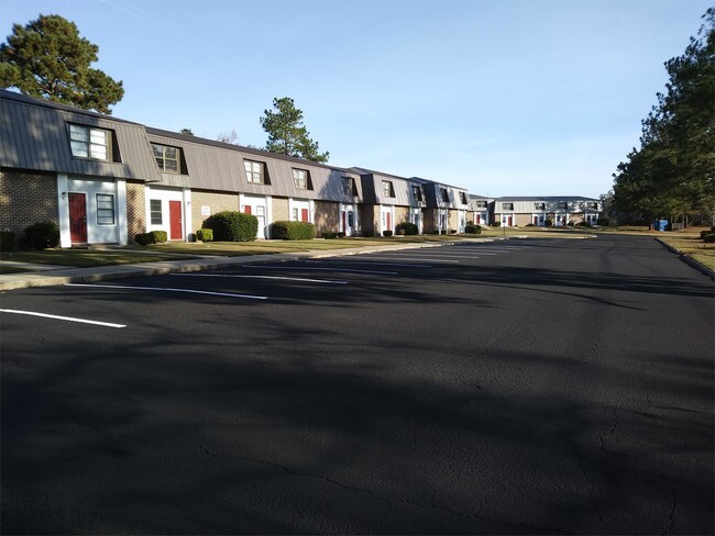 Building Photo - 540 Regal Heights Dr