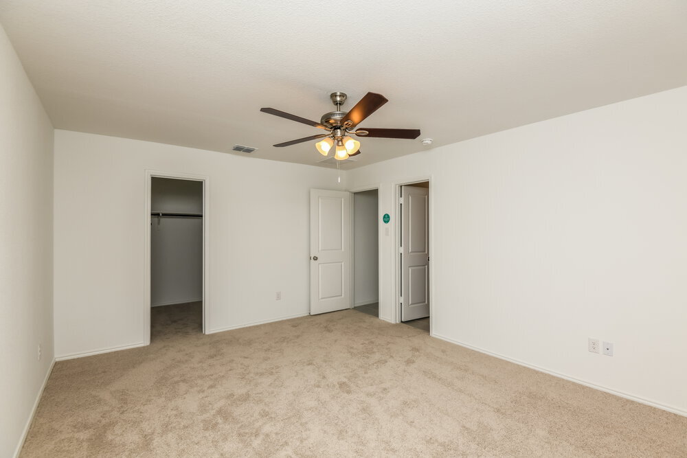 Building Photo - 8629 Mount Evans Ct
