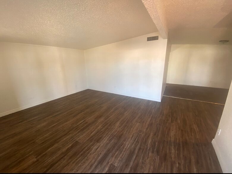 Building Photo - 3616 Marlborough Ave