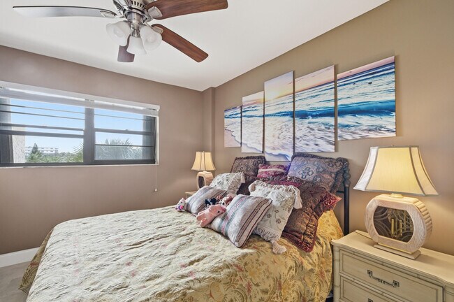 Building Photo - 367 S Federal Hwy