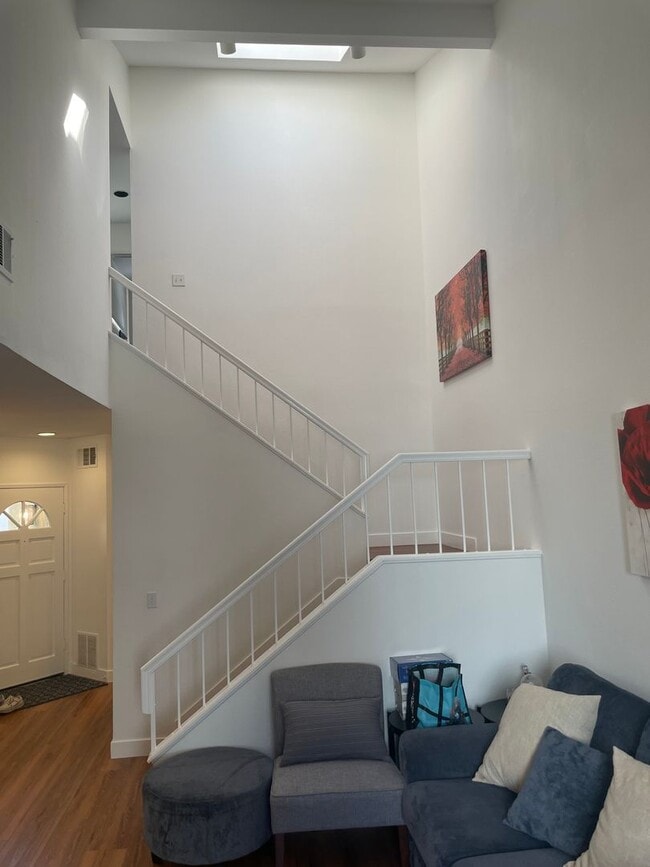 Building Photo - Dual Master Two Bedroom Townhome in Westpa...