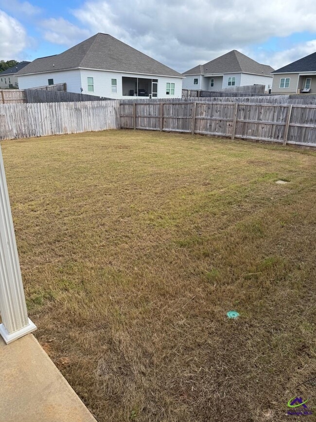 Building Photo - 105 Amargosa Pl