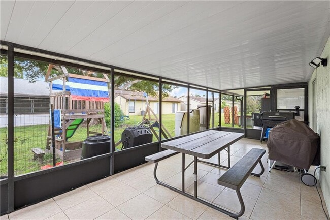 Building Photo - 10303 Lollipop Ln