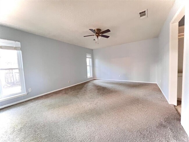 Building Photo - 11407 Briar Rose Dr