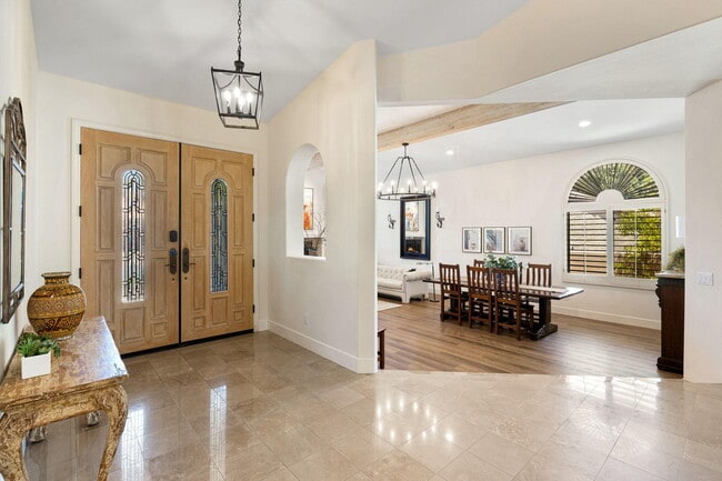 Building Photo - 47210 Heliotrope Dr