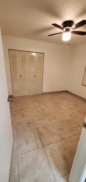 Building Photo - 1379 Summit Run Cir