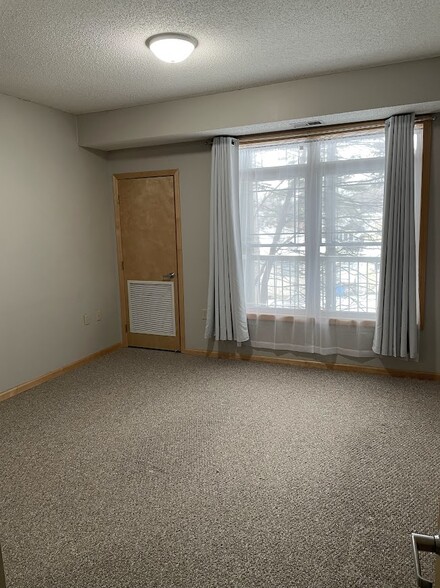 Master Bedroom - 2530 E 34th St