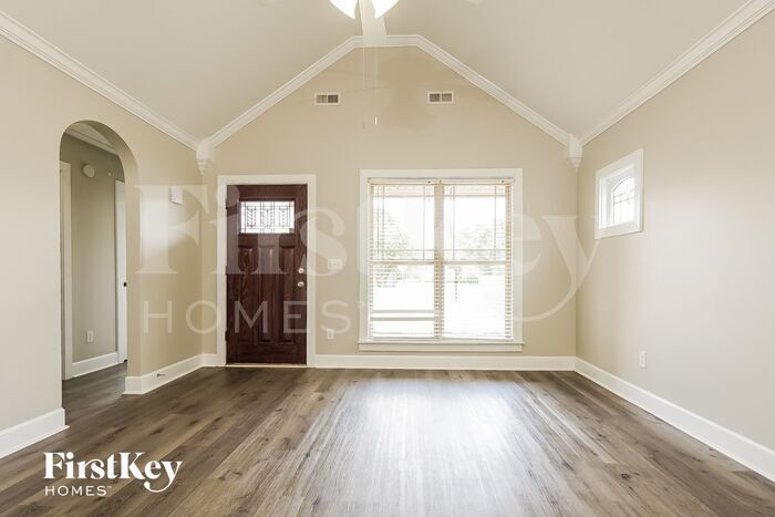 Building Photo - 221 Creekstone Tr