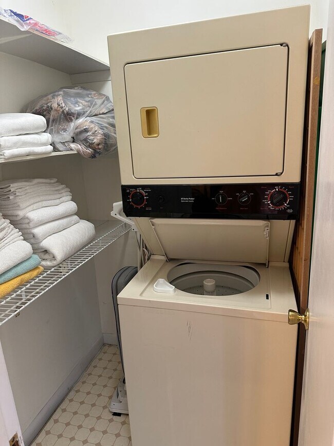 Building Photo - Experience Maintenance-Free 55+ Living at The Cove at Tavares Village!