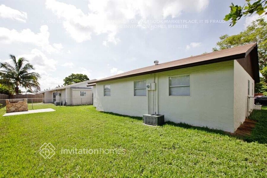 Building Photo - 8171 SW 7th St