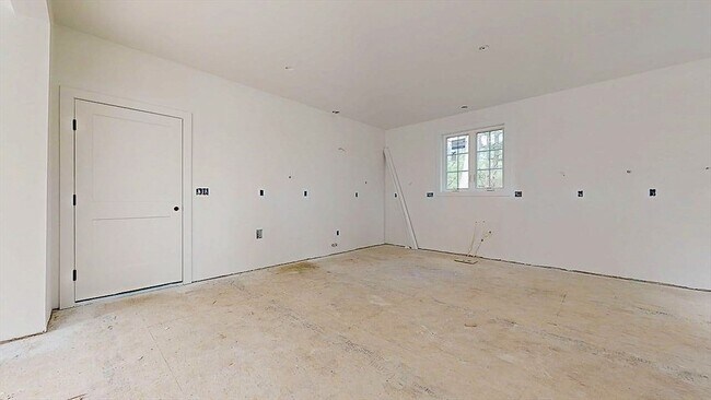 Building Photo - 6 Barrows Rd