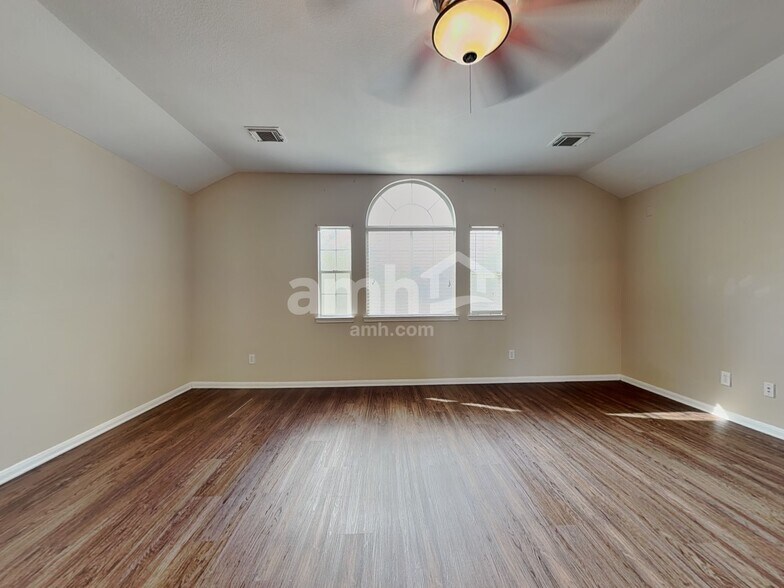 Building Photo - 17022 Sperry Landing Dr