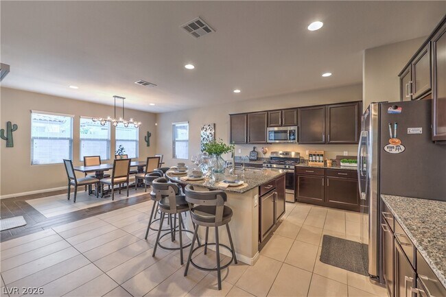 Building Photo - 3213 Molinos Dr