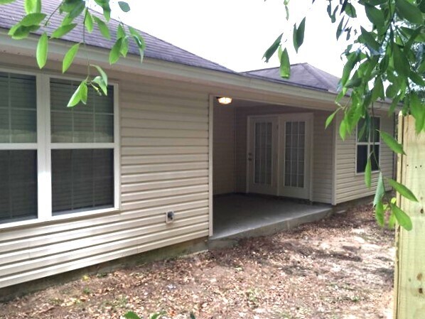 Building Photo - 230 Fontenot Dr