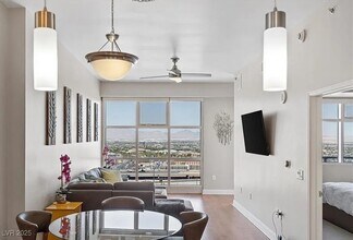 Building Photo - 150 S Las Vegas Blvd