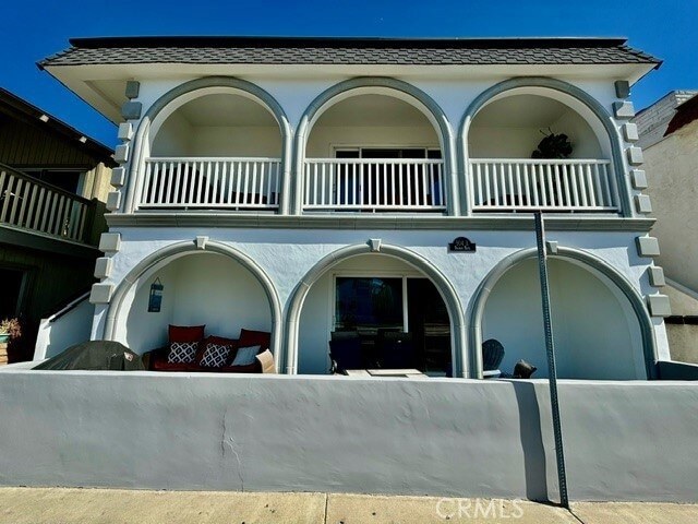 Building Photo - 904 W Balboa Blvd