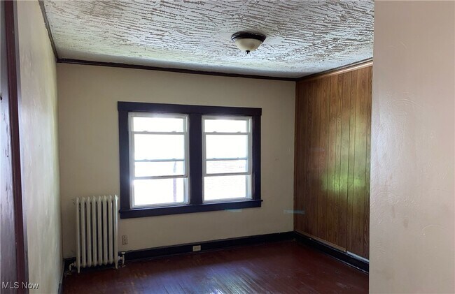 Building Photo - 280 Fairgreen Ave