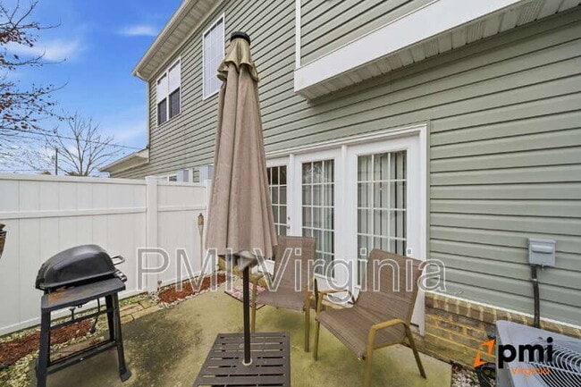 Building Photo - 4304 Cattail Ln