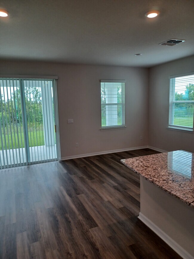 Building Photo - 12067 Kingsley Trl