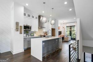 Building Photo - 2328 Mason Dr