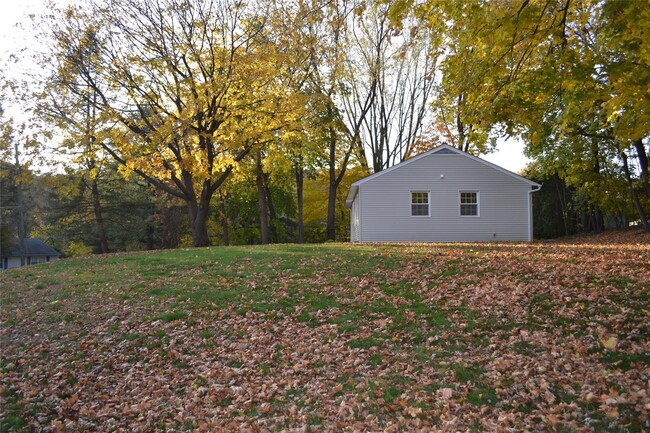 Building Photo - 57 Hazelton Cir