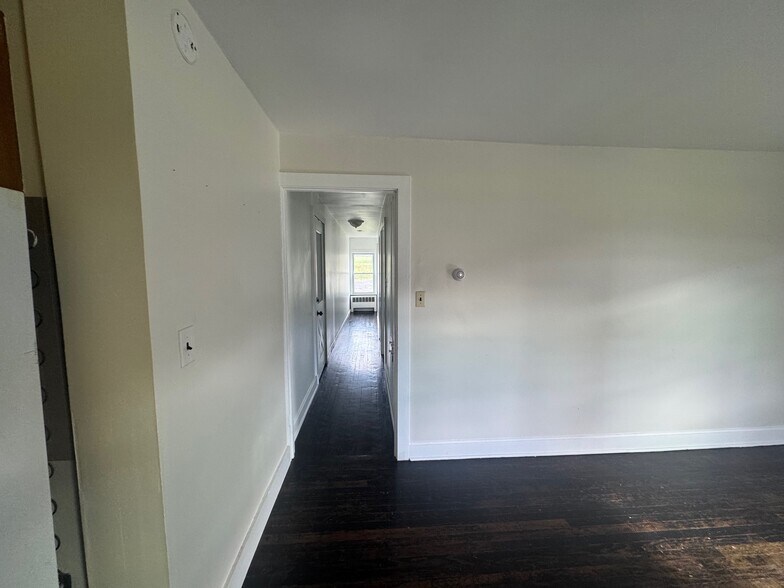 Building Photo - 21 Elk Creek Rd