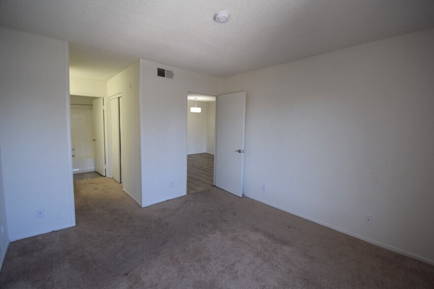 Building Photo - 7032 Remmet Ave