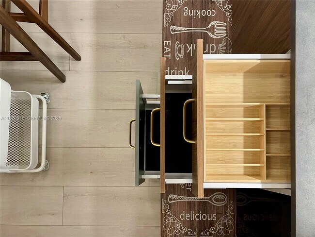 Building Photo - 1571 Pennsylvania Ave