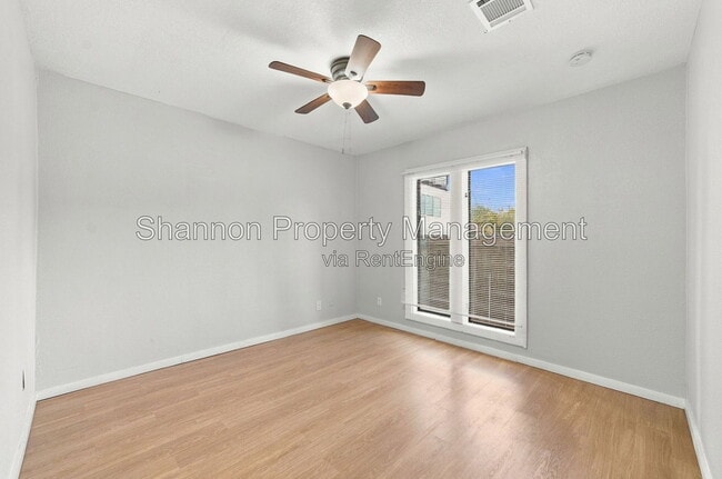 Building Photo - 2903 Burkett St.