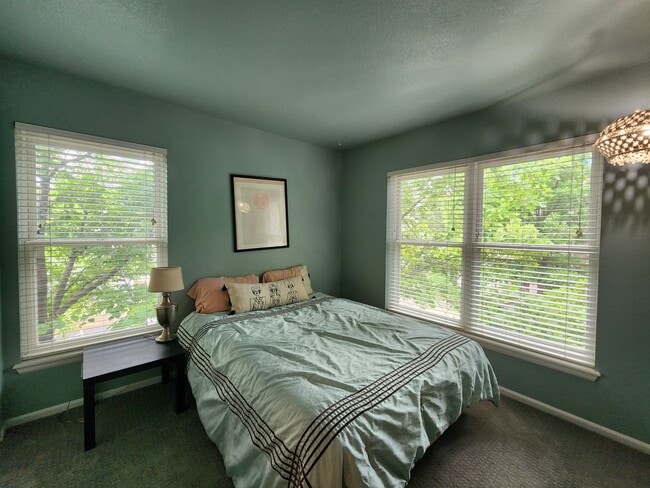 Building Photo - Stunning 3 Bedroom Townhome Tucked Away In...