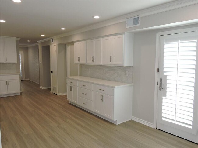 Building Photo - 12245 Montego Plaza