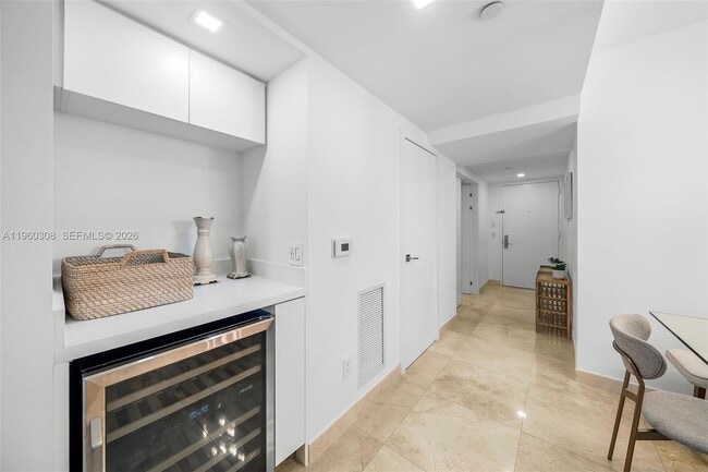 Building Photo - 4779 Collins Ave