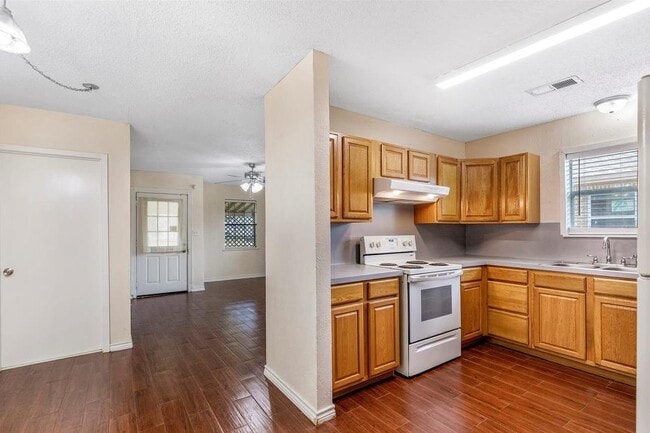 Building Photo - 5310 6th St