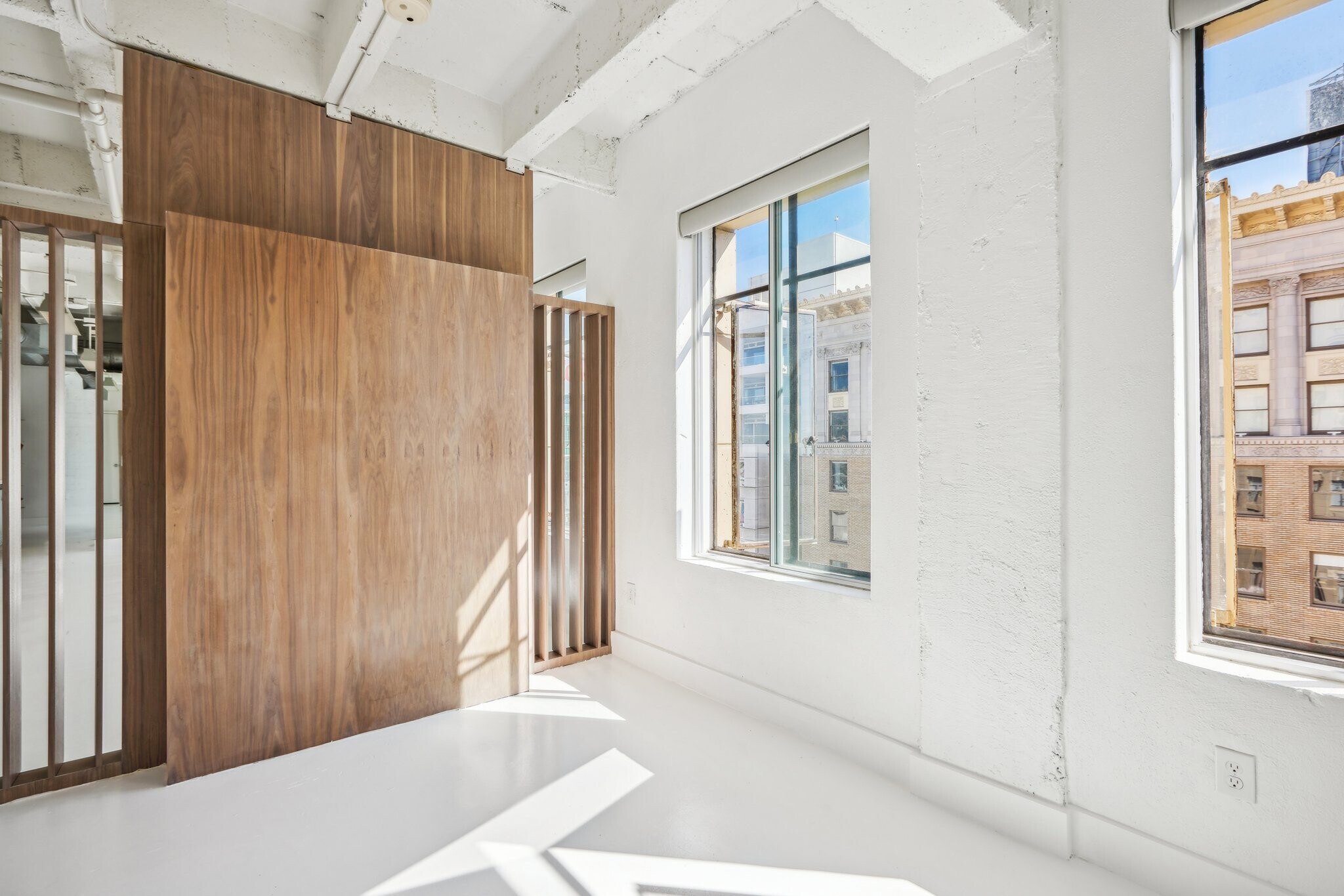 Building Photo - 6253 Hollywood Blvd