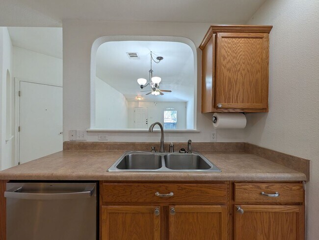 Building Photo - 369 Starling Creek