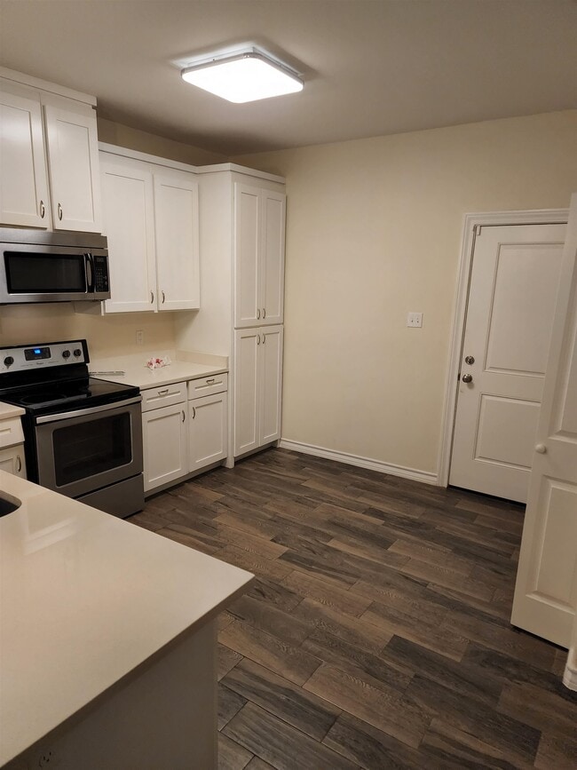 Building Photo - 5704 St Sebastian Ln
