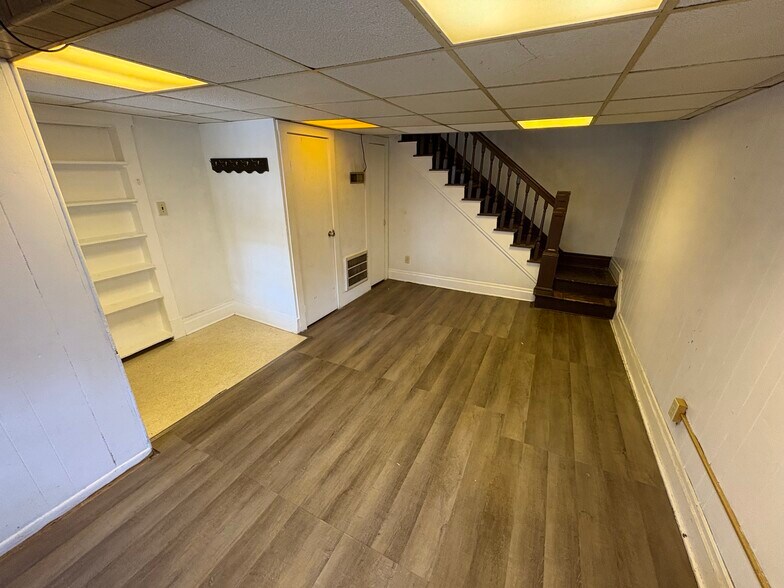 Building Photo - 370 Falling Run Rd