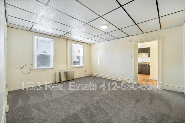 Building Photo - 445-445 Library St