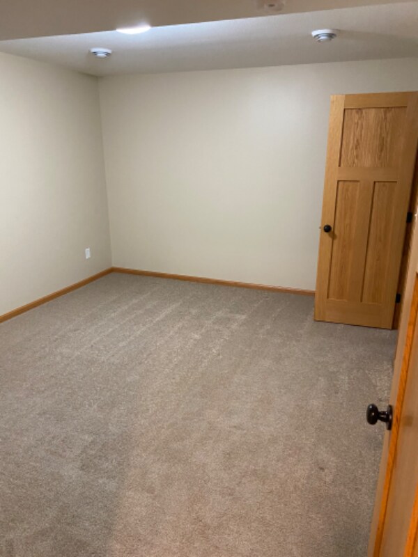 Building Photo - 4626 35 St NW