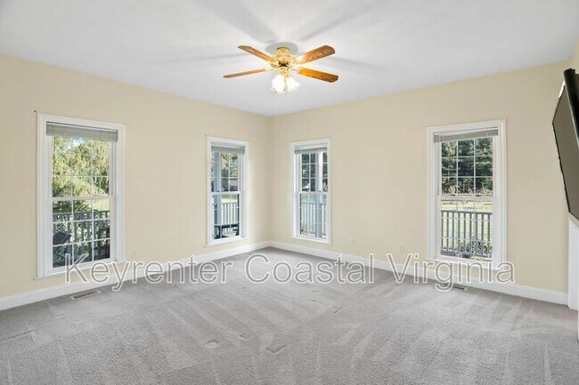 Building Photo - 15470 Turner Dr