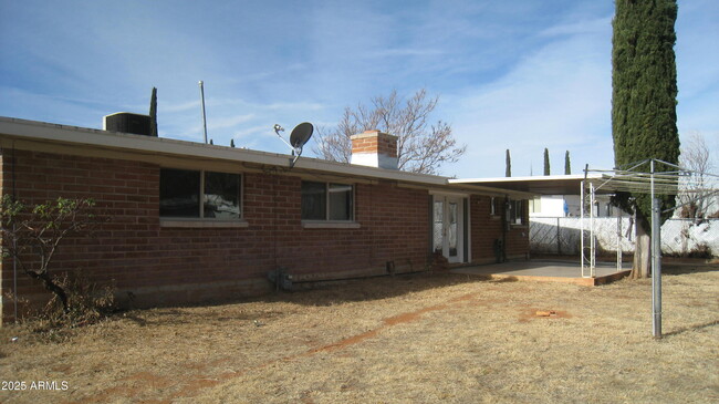 Building Photo - 1665 Cushman Dr