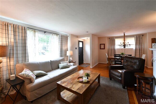 Building Photo - 342 Greenleaf Dr