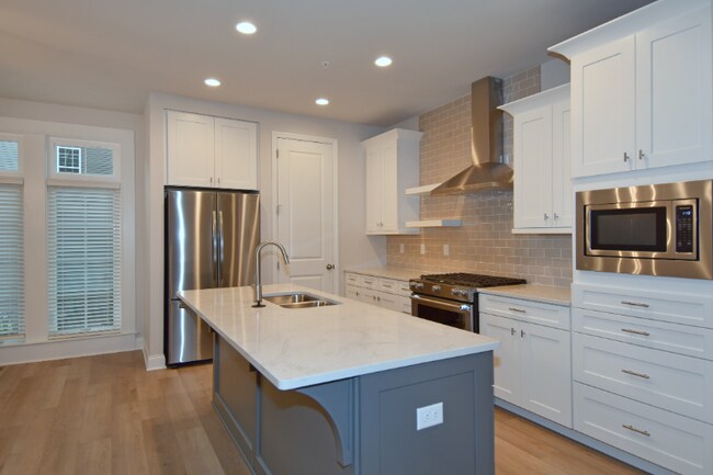 Building Photo - 130 Gress Rd