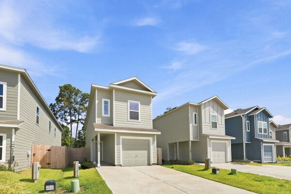 Building Photo - 17123 Saxophone Ln