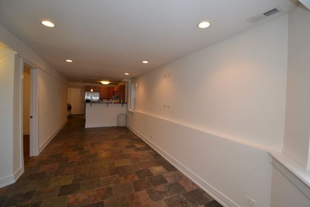Building Photo - 3023 N Oakley Ave