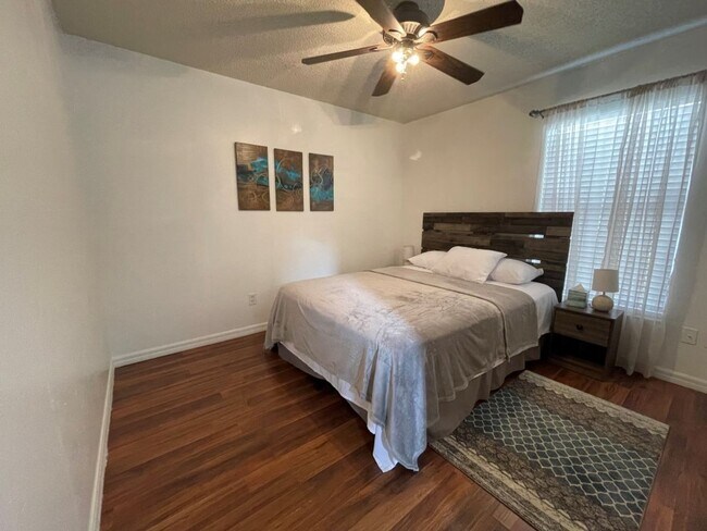 Building Photo - 5721 Rywood Dr