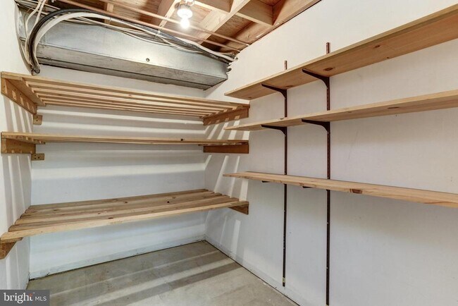 Building Photo - 10373 Currycomb Ct