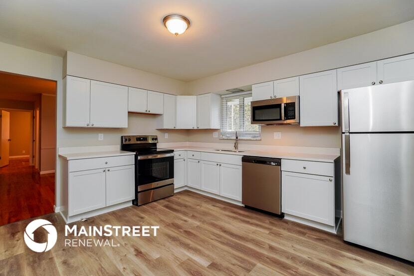 Building Photo - 9548 Brookside Dr