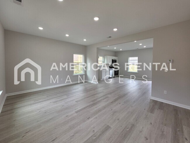 Building Photo - New Construction Townhome for Rent in Clanton, AL!